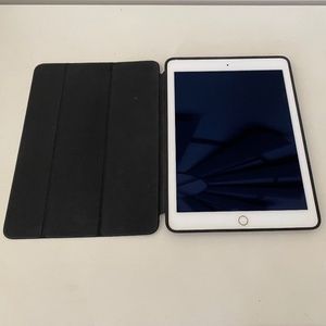 Apple iPad Air 2, 64GB,  Mint Condition, Rose Gold